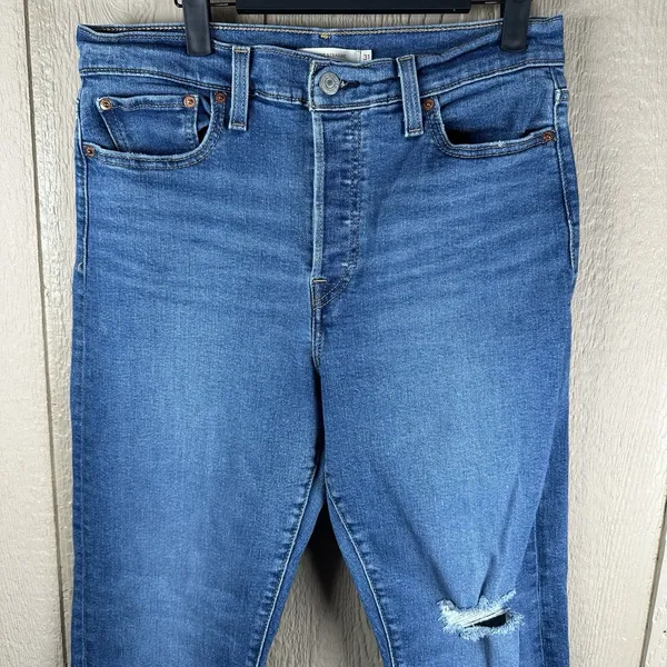Levis Wedgie Straight Jeans Womens Size 31x28 Distressed Button Fly Medium Wash - Image 2