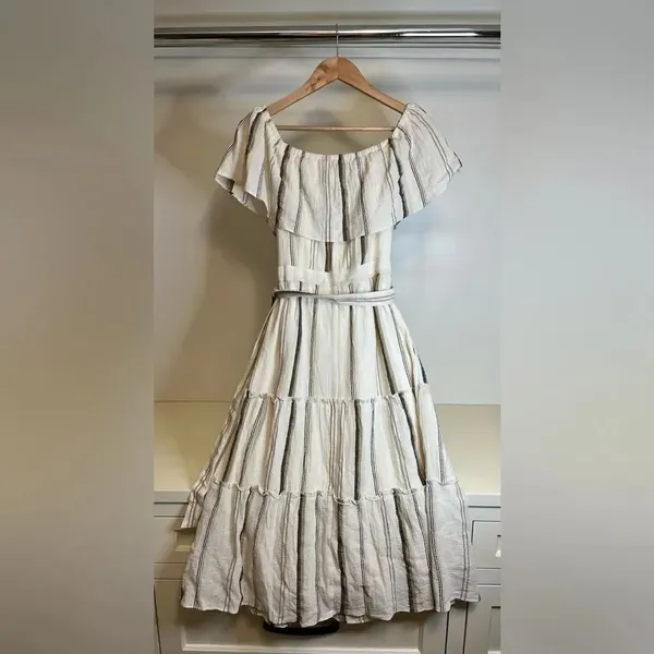 NWOT, Isaac Mizrahi belted dress size 12 - Image 3