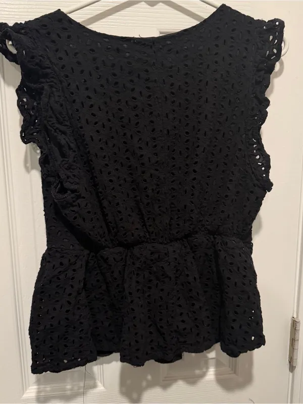 Mi Ami Black Eyelet Ruffle Peplum Top Women’s XL Sleeveless Blouse - Image 3