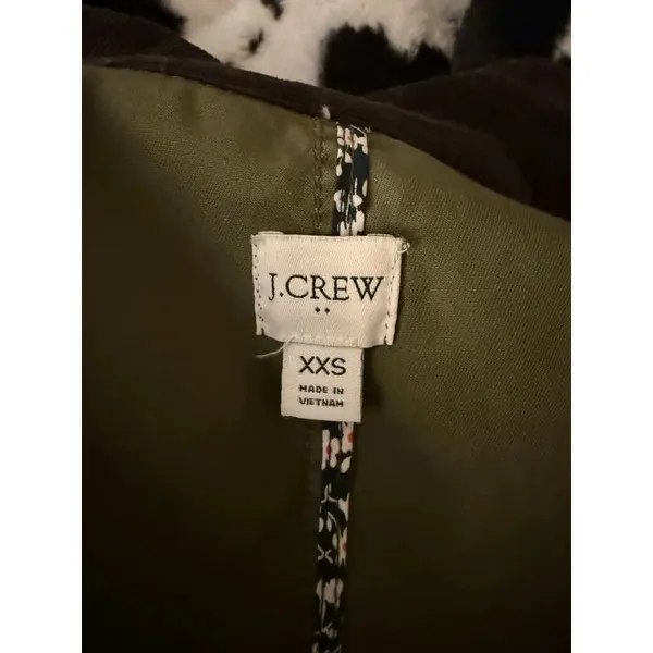 Trendy Fall J.Crew Barn/Field Jacket - Image 4