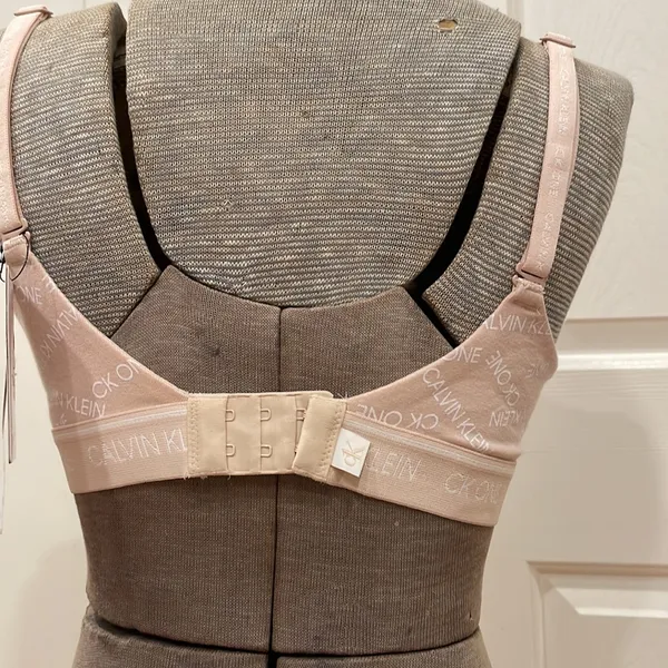 Calvin Klein CK One lightly lined pinkish/beige adjustable strap bra - Image 5