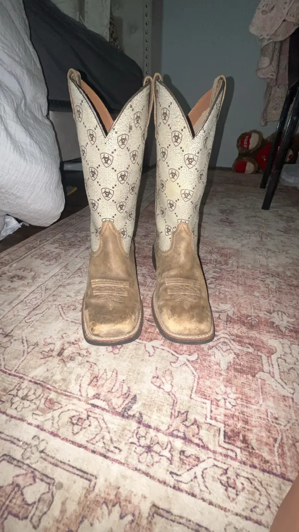 Ariat Boots Women’s - Image 2