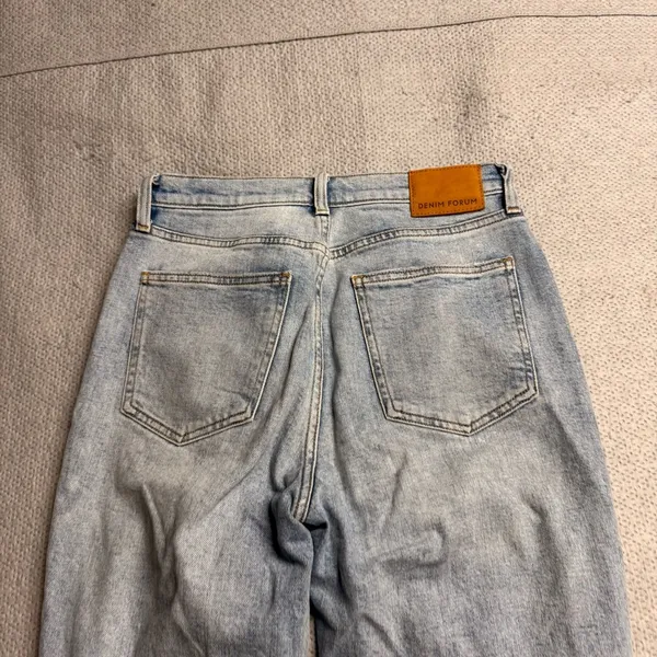 Denim Forum The Arlo High Rise Straight Jeans Distressed Size 28L EUC - Image 5