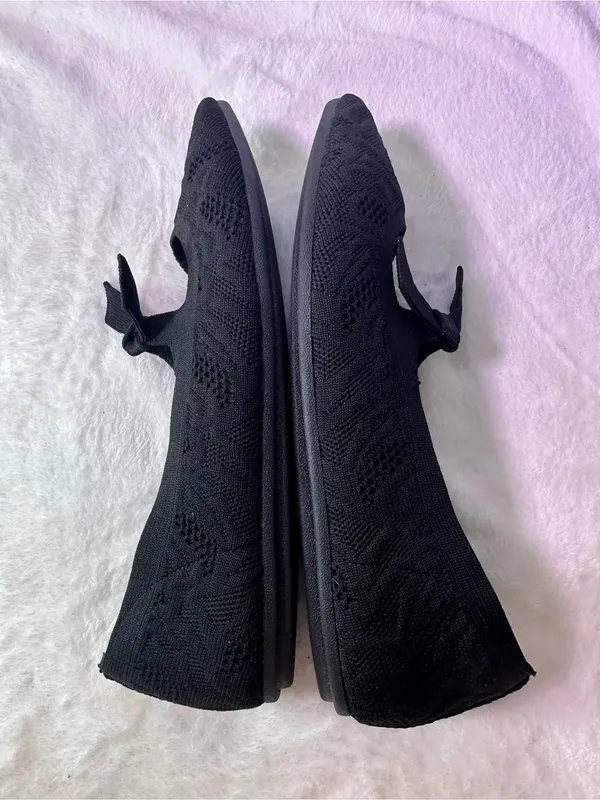 Skechers Black Knit Memory Foam Pointed Ballet Flat with Bow - Image 6