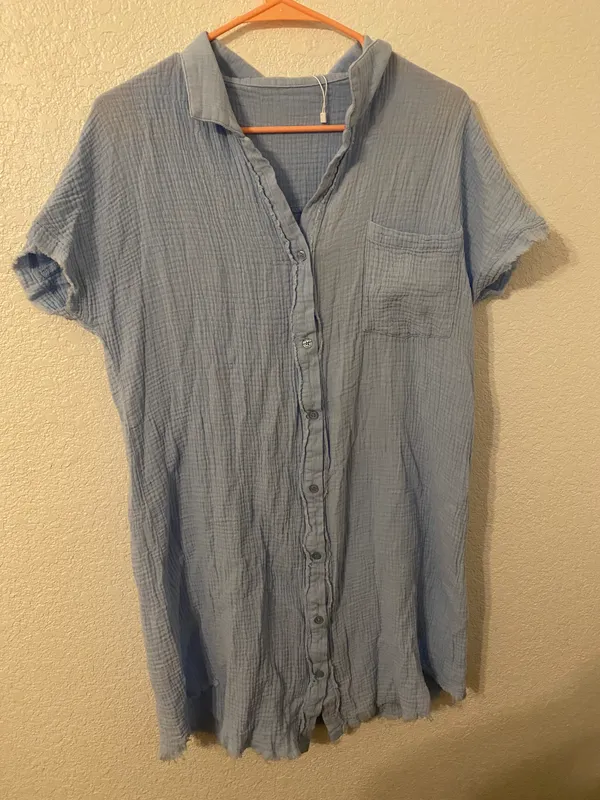Boutique NWT Baby Blue Chambray Dress - Image 2
