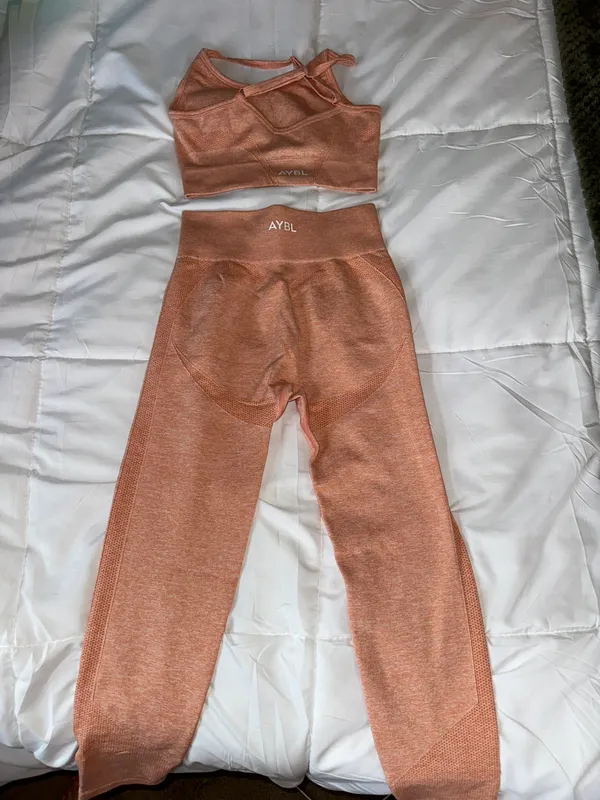 AYBL Seamless Peach Set - Image 2