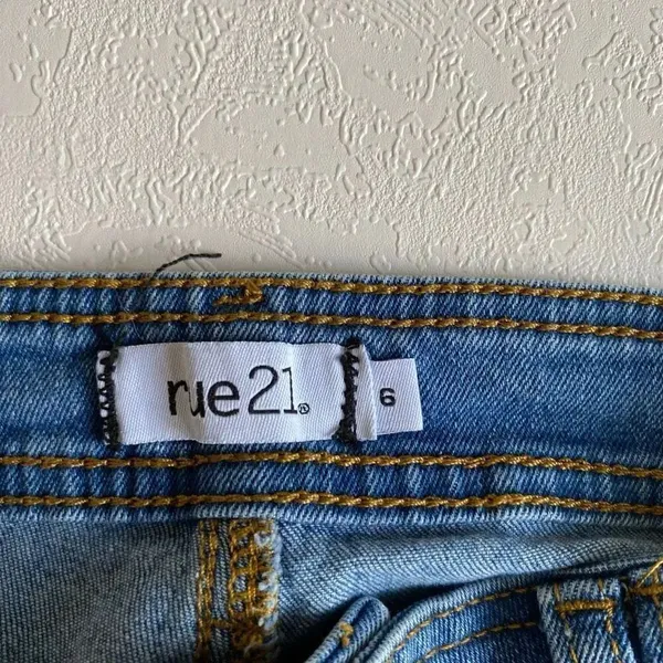 Rue21 Women’s Flare Jeans Size 6 Blue Denim High Rise Vintage Y2K - Image 3