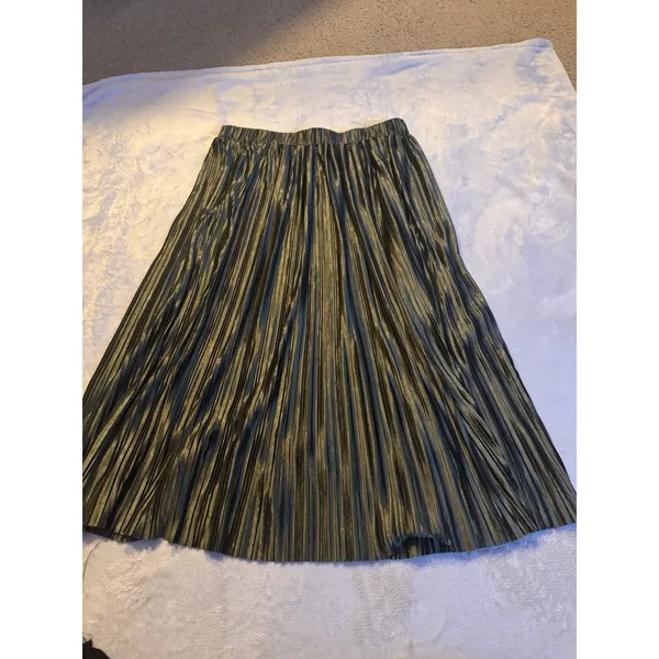 Sugar + Lips Sage Pleated Skirt Size L - Image 2