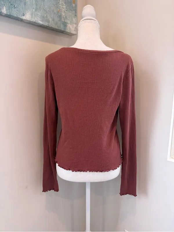American Eagle Outfitters Rust Ribbed Button-Front Long Sleeve Top Medium - Image 3