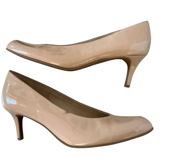 Coach women’s patent leather low heel pumps size 8.5 corporate court shoes - Image 3