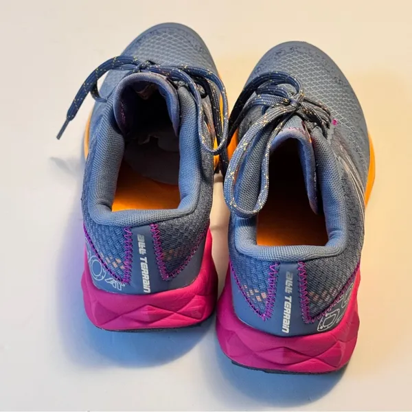 New Balance Women's Running Athletic Sporty Two Color Logo Sneakers NWOT - Image 9