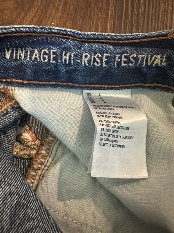 American Eagle Jean Shorts - Image 3