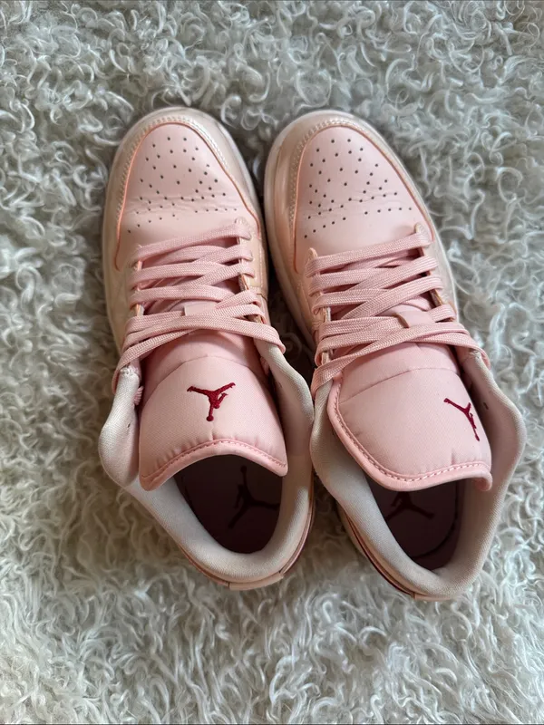 Nike Air Jordan 1 Low sneakers in light orange and pink. Worn once. Sz women 9 - Image 3