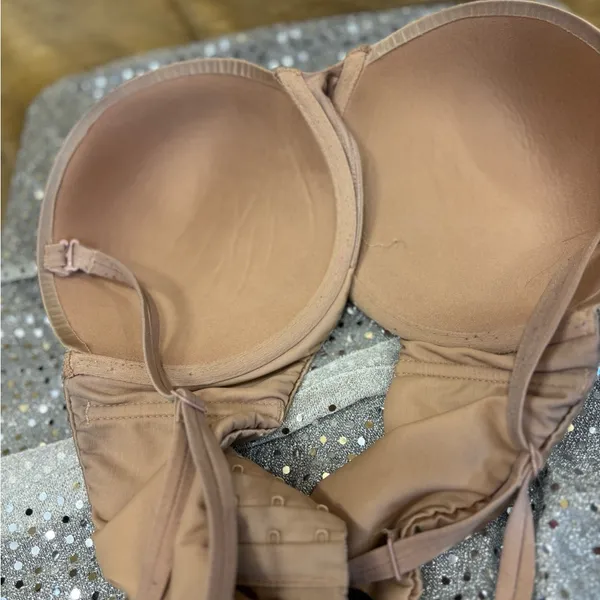 Victoria's Secret Tan Bra‎ - Image 5