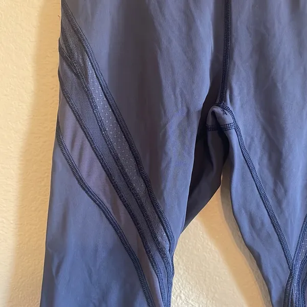 Lululemon Never Still Crop 21" Leggings Cadet Blue‎ size 8 - Image 4