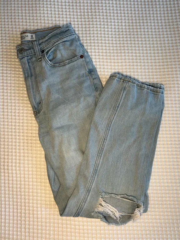 Abercrombie The Ankle Straight Ultra High-Rise - Image 6