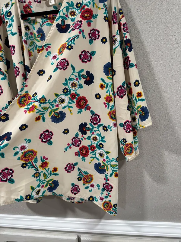 Floral Open-Front Kimono in Cream - Image 3