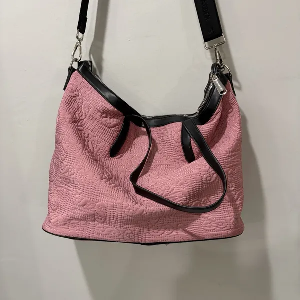 Steve‎ Madden Pink quilted tote Travel bag and detachable crossbody Bag Keychain - Image 5