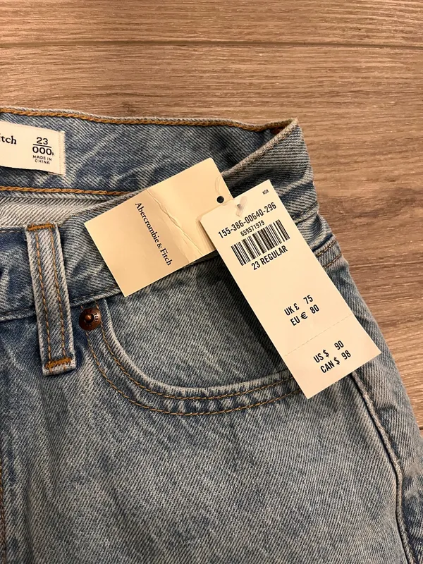 Abercrombie Jeans - Image 4