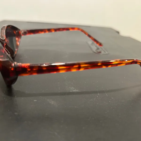 Tortoise Shell Oval Sunglasses Brown - Image 4