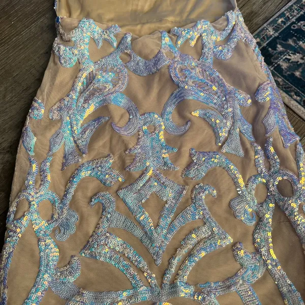 Lucy in the Sky Starstruck Strappy Dress in Nude Iridescence size small - Image 9