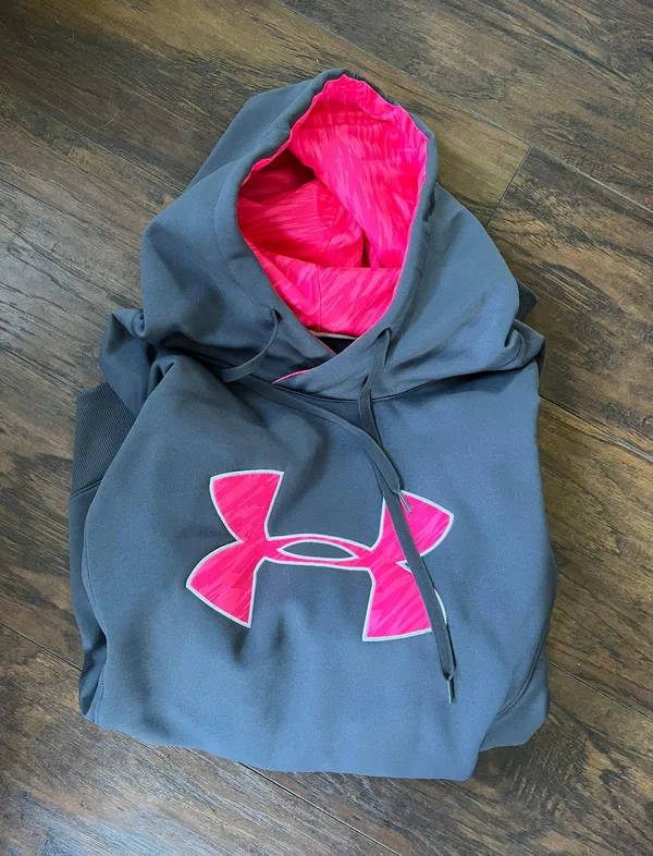 Under Armour Sweatshirt - Image 2