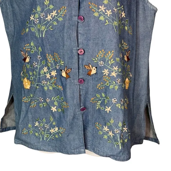 ‎Orvis Womens denim embroidered flower bird vest - Image 3