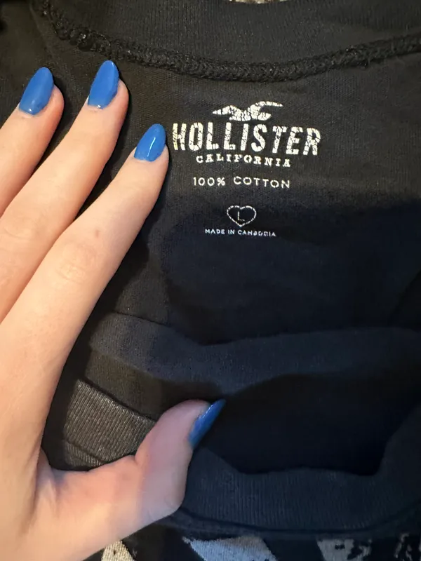 Hollister Oversized Graphic Tee - Image 2