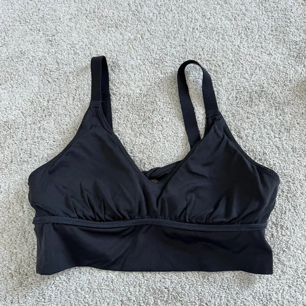aerie Women’s Twist Back Sports Bra in Black M - Image 10