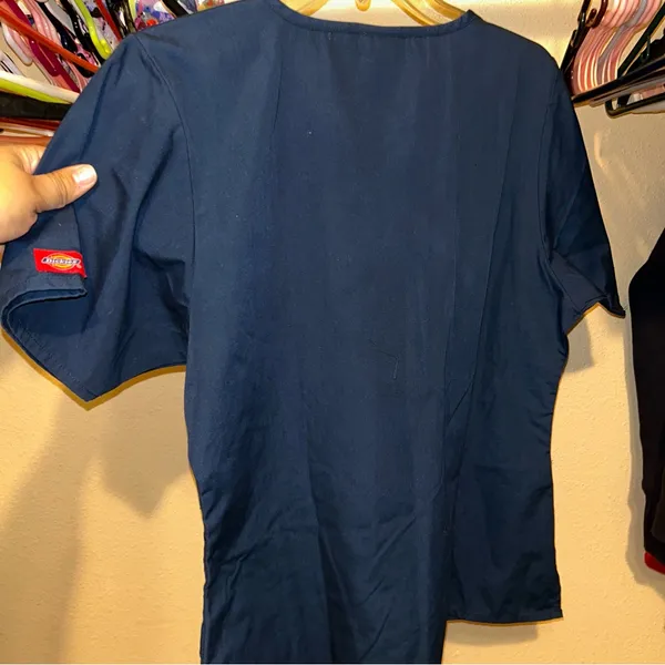 Dickies scrubs top navy blue - Image 3