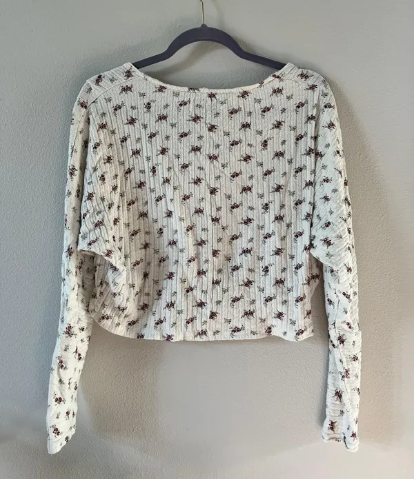 Urban Outfitters Floral Long Sleeve Top - Image 4