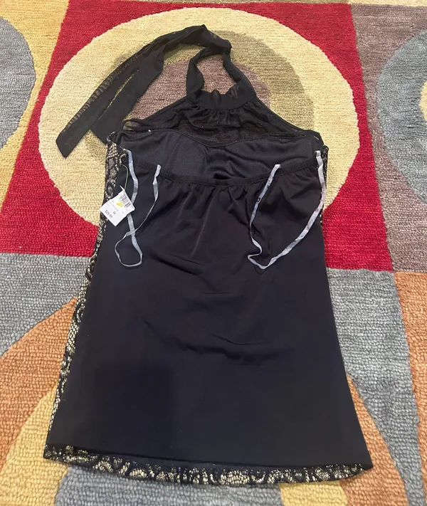 NWT Janice Black Gold Metallic Y2K Style Halter Top Padded Size Medium - Image 4