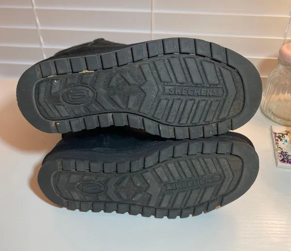 Skechers Australia Womens Winter Boots Black Round Toe Pull On Faux Fur Lined - Image 6