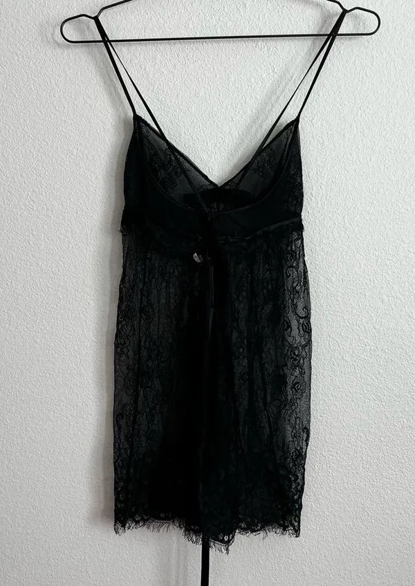 Victoria’s Secret Black Lace See Through Scalloped Babydoll Chemise. Size Large - Image 3