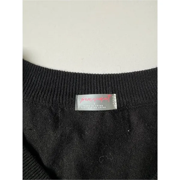 Free People Movement Black V-Neck Dolman Sweater Size Small NWOT - Image 3