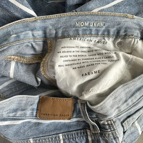 American Eagle Striped Mom Jeans Size 4 - Image 8