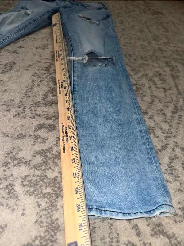 True Religion Geno Relaxed Slim Jeans Size 29x32 EUC like new, used once - Image 5