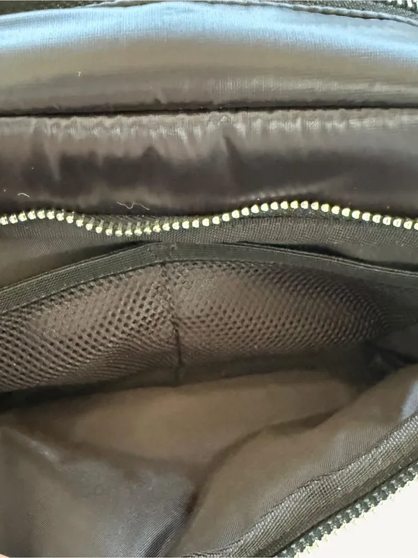 Lululemon Everywhere Crossbody 2L Wunder Puff Black Quilted Bag NWT Unisex - Image 12