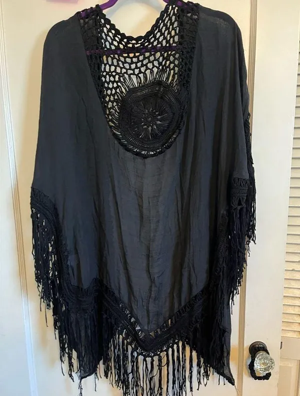 SheIn Black kimono beach coverup - Image 4
