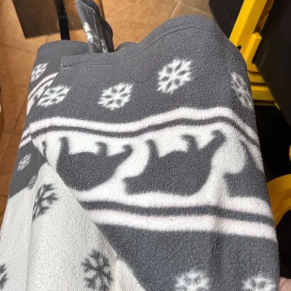 Vintage Earth Angels Fleece Robe White Gray Snowflake Bear Print Belted Large - Image 9