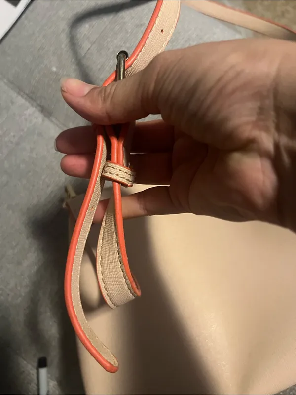 Women's Crossbody Bag in Light Beige with Contrast Trim - Image 3