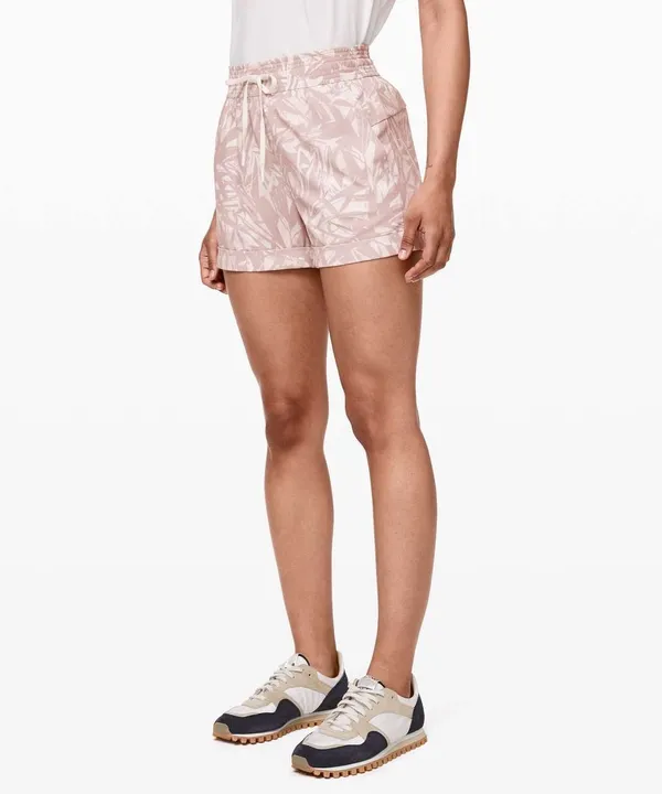 Lululemon Shorts Spring Break Away - Image 3