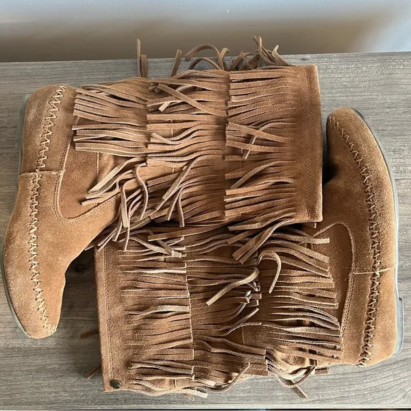 Makalu Women's Nalani Tall 3 Tier Leather Fringe Boot Size 8 - Image 6