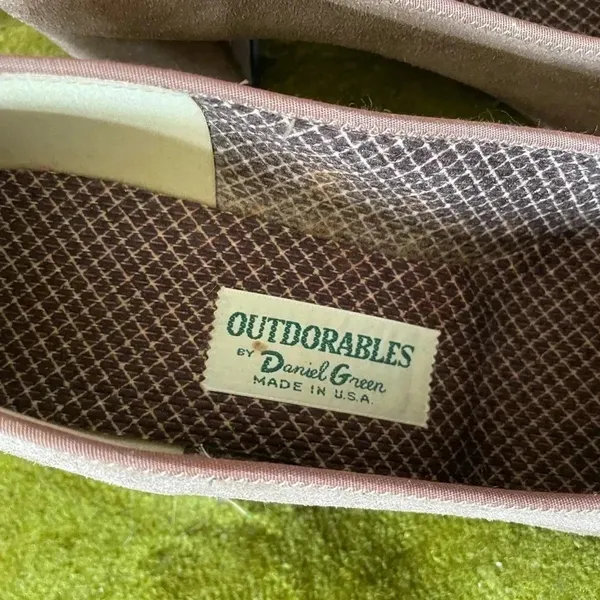 Vintage Outdorables by Danielle Green Size 7.5 EUC!‎ Suede 007 - Image 2