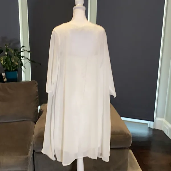 Women’s Ivory Dress & Matching Chiffon Jacket with beautiful detail Size L**READ - Image 6