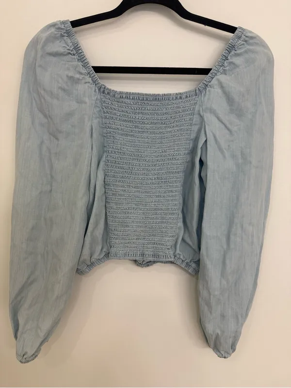 Cloth & Stone Light Blue Peasant Top Puff Sleeve size Medium - Image 2