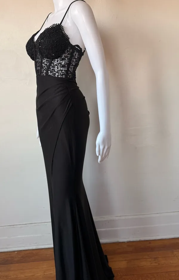 Black Lace Prom/Evening Gown - Image 5