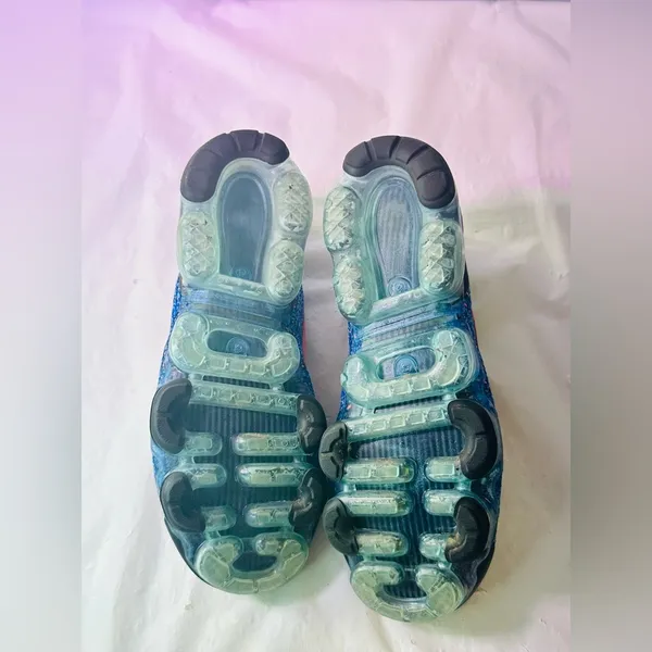 Nike Flyknit VaporMax 3 in Blue with Coral Swoosh - Image 9