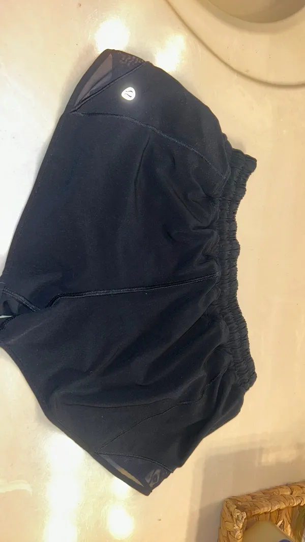 Hotty Lululemon Hot Shorts 2.5" navy blue - Image 3