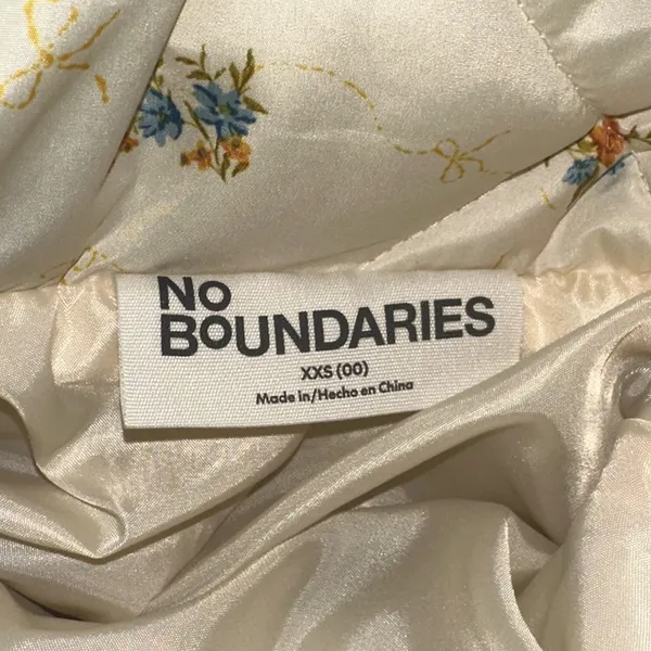 No Boundaries Floral Quilted Bow Jacket Cottagecore Coquette Cropped Puffer NWT - Image 7